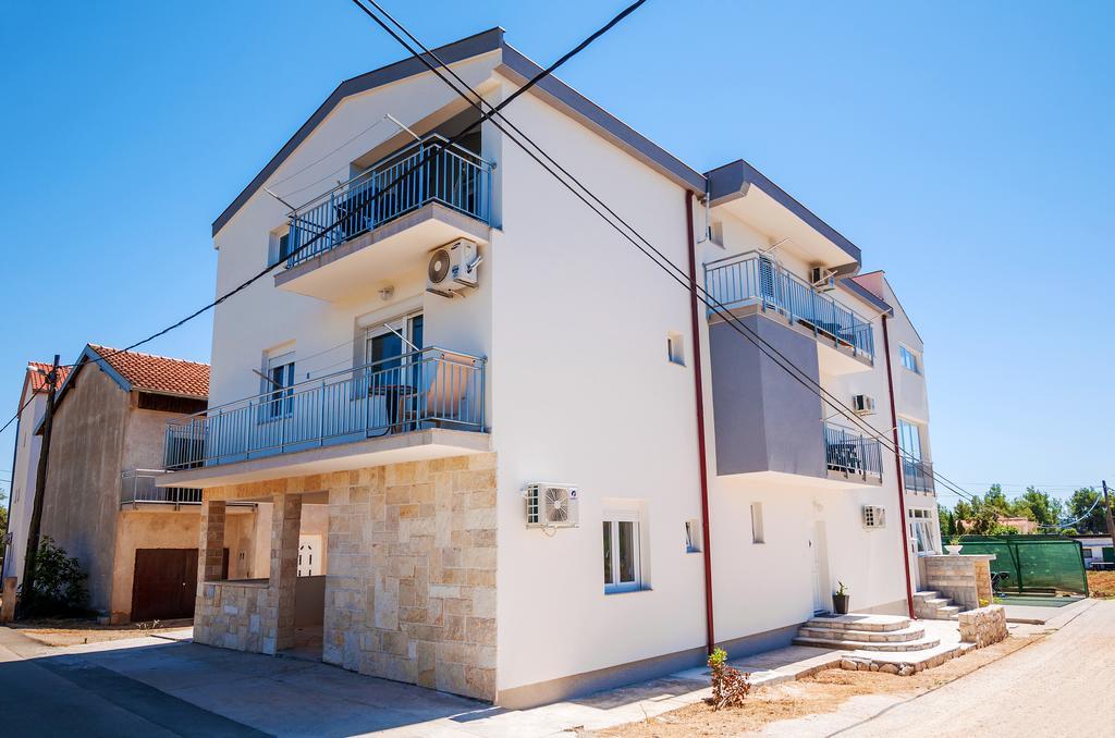 Apartment Tony With Private Pool Sukošan Kültér fotó