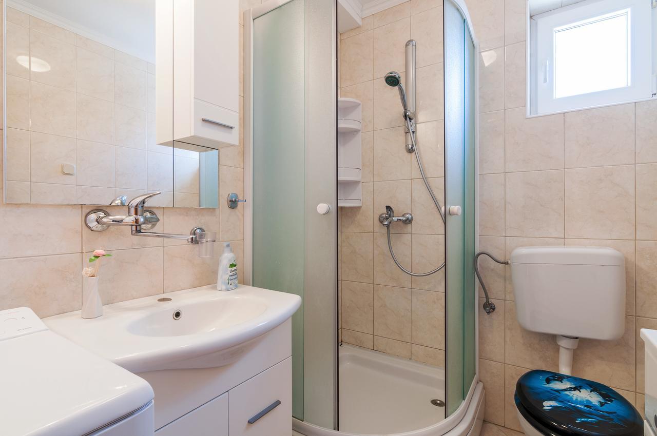 Apartment Tony With Private Pool Sukošan Kültér fotó