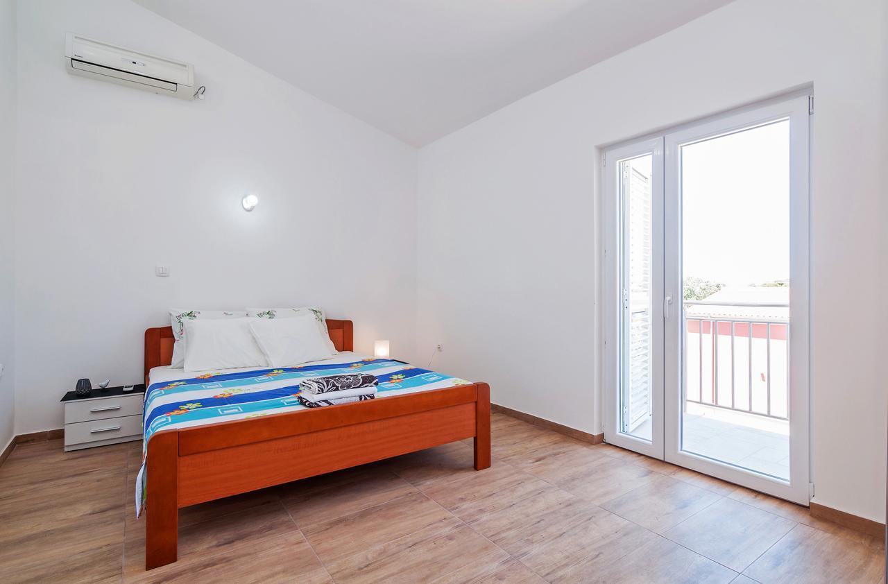 Apartment Tony With Private Pool Sukošan Kültér fotó